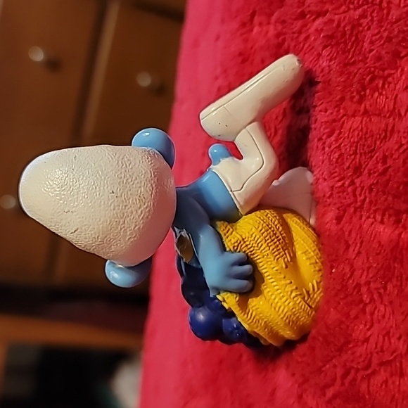 2011 McDonalds Smurfs Greedy Smurf - Picture 3 of 6